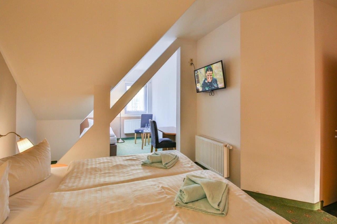 Hotel Und Restaurant "Zur Zwiebel" 페네뮌데 외부 사진