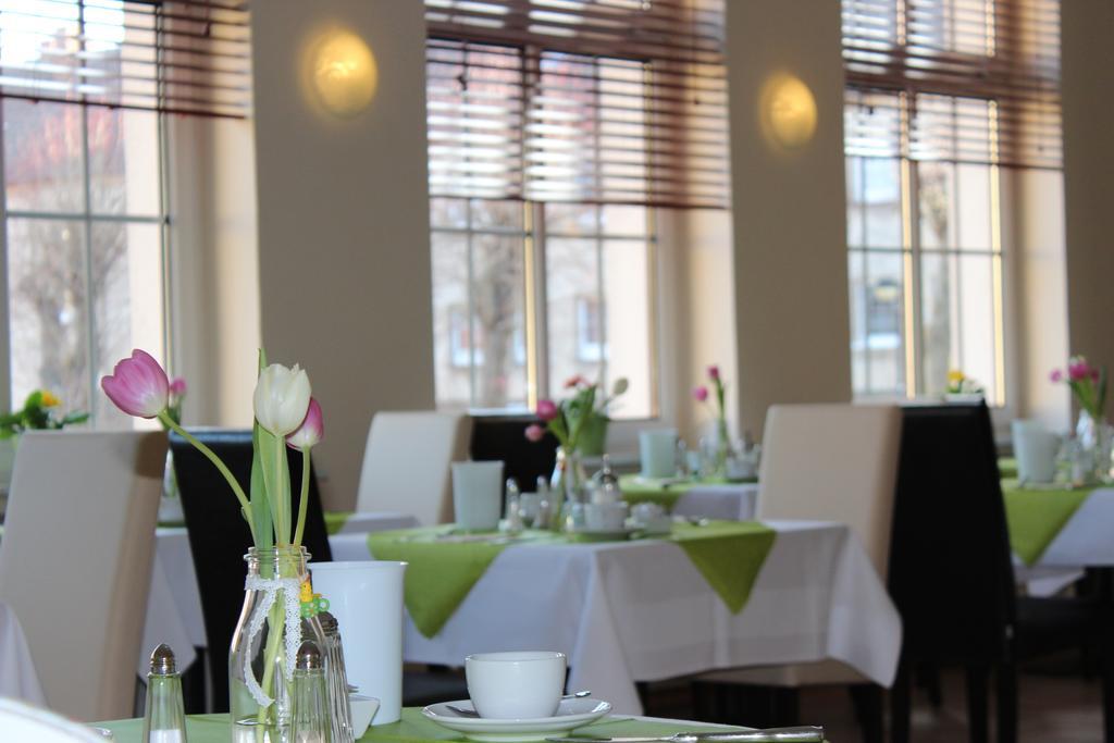 Hotel Und Restaurant "Zur Zwiebel" 페네뮌데 외부 사진